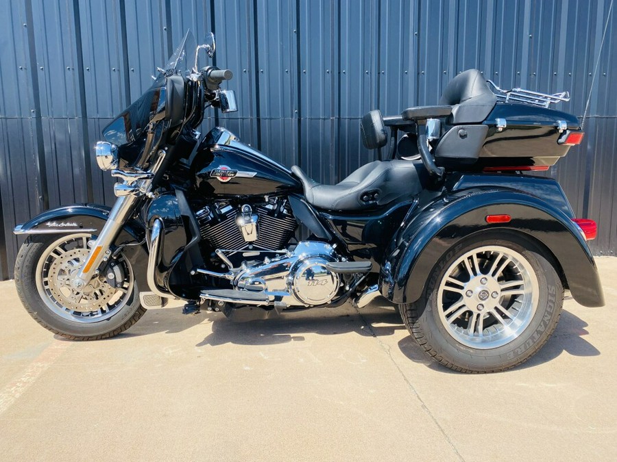 FLHTCUTG 2022 Tri Glide Ultra