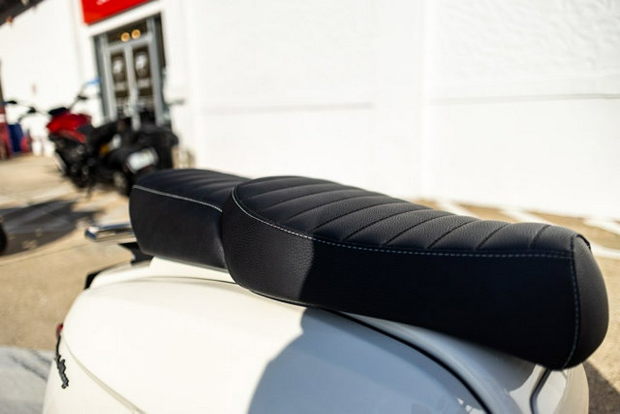 2025 Genuine Scooter GRAND PRIX 300S