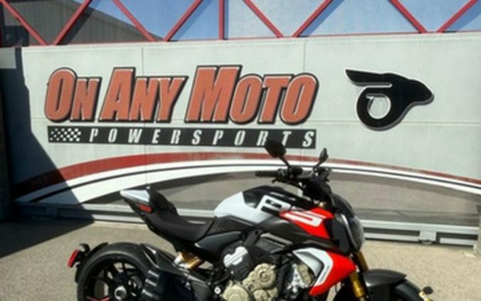 2026 Ducati Diavel V4 RS Livery