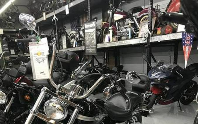 2003 Harley-Davidson® FXDWG - Dyna® Wide Glide®