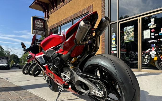 2025 Ducati Panigale V4 S - 3753U
