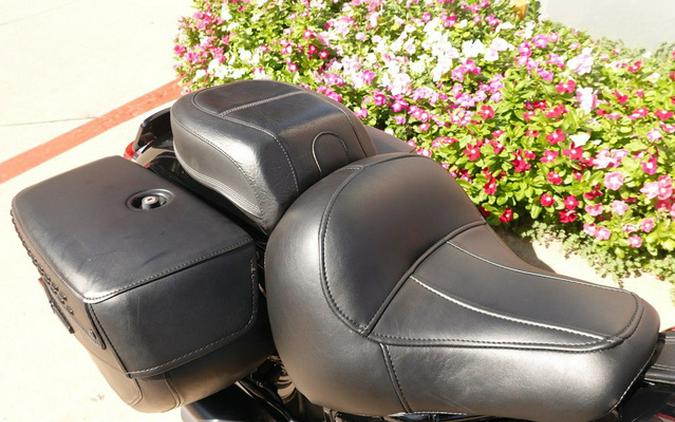 2019 Harley-Davidson Softail FLHCS - Heritage Classic 114