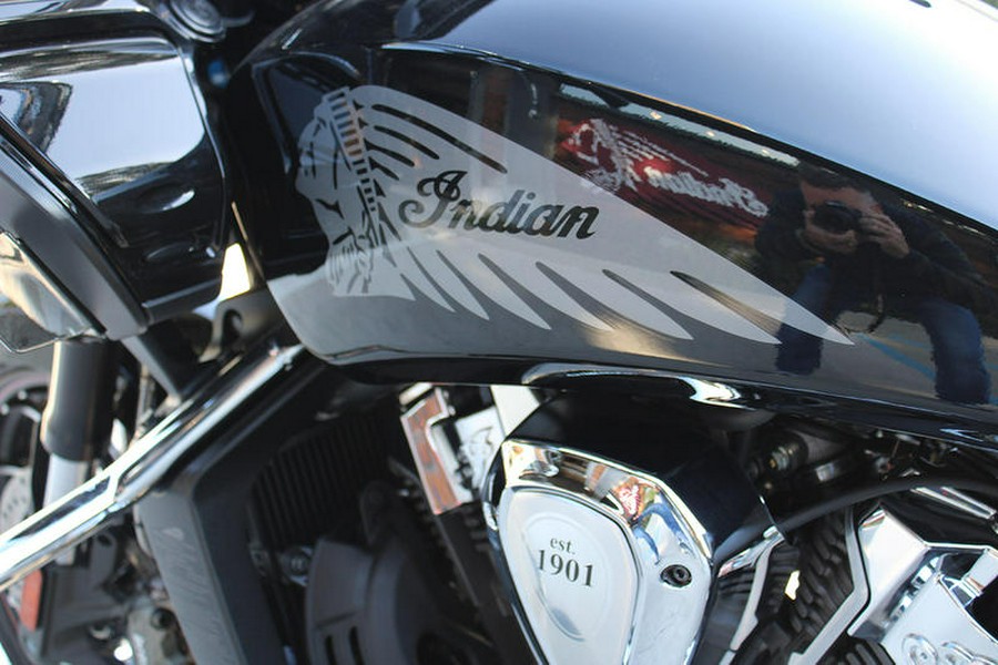 2022 Indian Motorcycle® Challenger® Limited Black Metallic