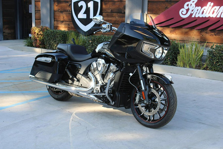 2022 Indian Motorcycle® Challenger® Limited Black Metallic