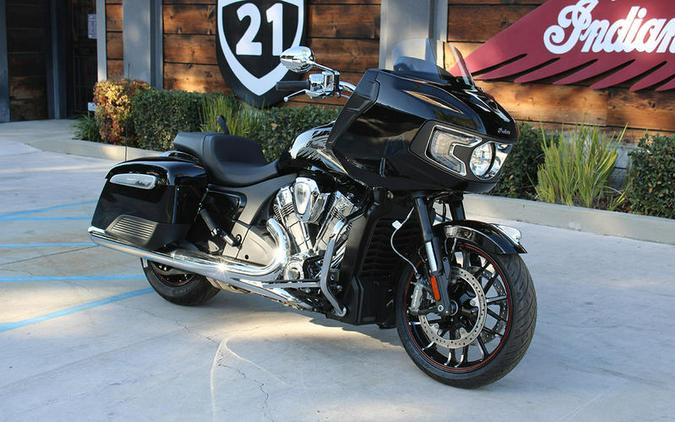 2022 Indian Motorcycle® Challenger® Limited Black Metallic