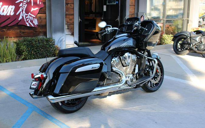 2022 Indian Motorcycle® Challenger® Limited Black Metallic