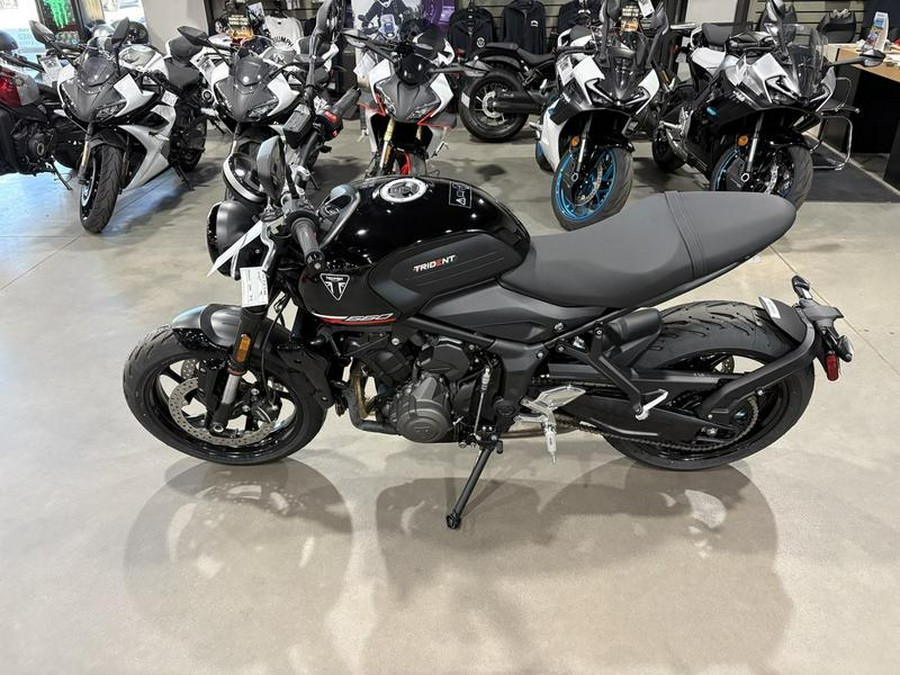 2025 Triumph Trident 660 Jet Black