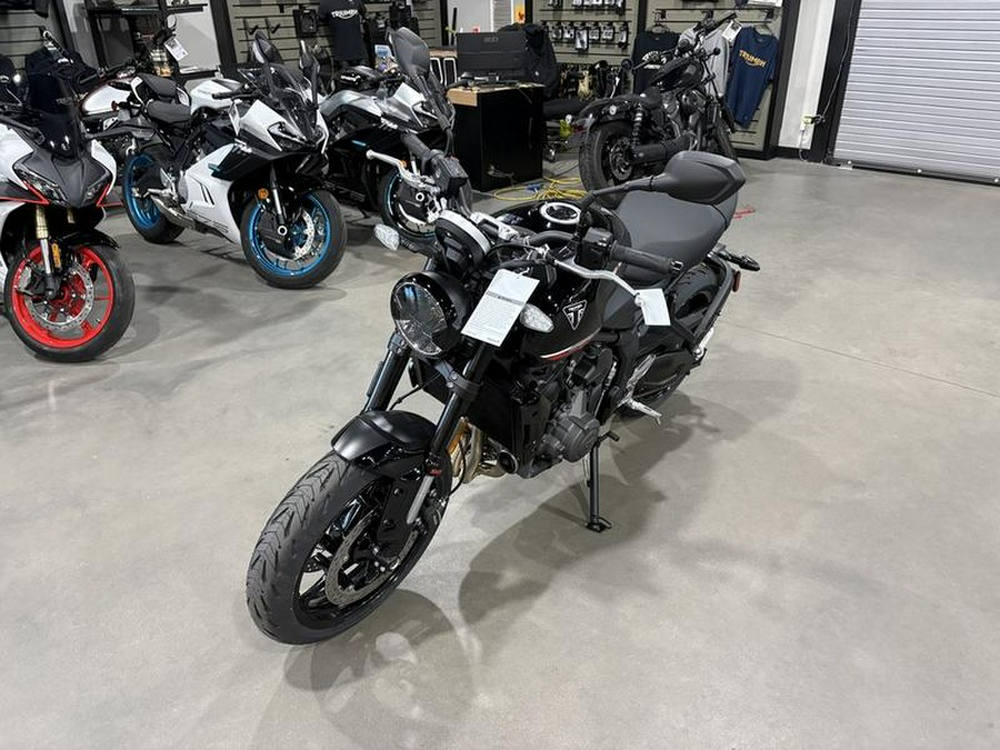 2025 Triumph Trident 660 Jet Black
