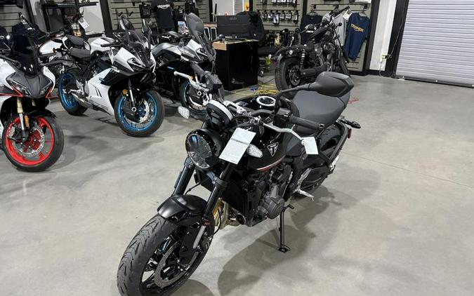 2025 Triumph Trident 660 Jet Black