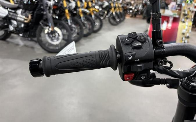 2025 Triumph Trident 660 Jet Black