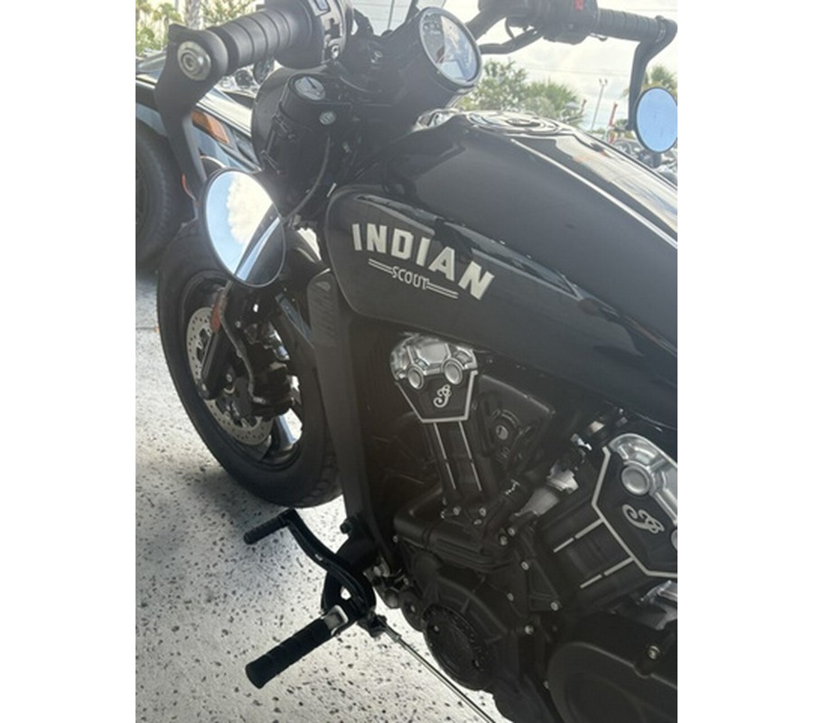 2022 Indian Scout Bobber Black Metallic