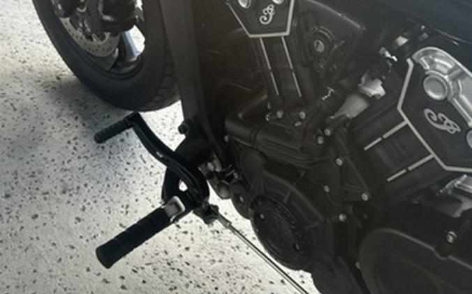 2022 Indian Scout Bobber Black Metallic