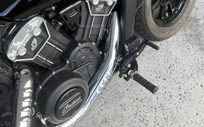2022 Indian Scout Bobber Black Metallic