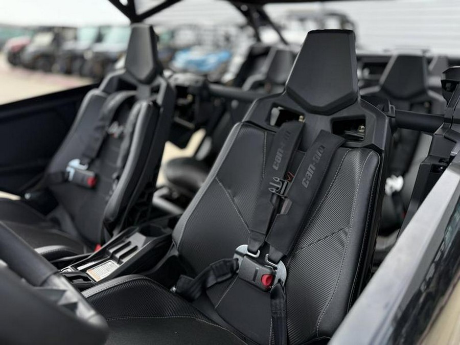 2026 Can-Am® Maverick X3 Max X RS Turbo RR Triple Black_7.6 in.