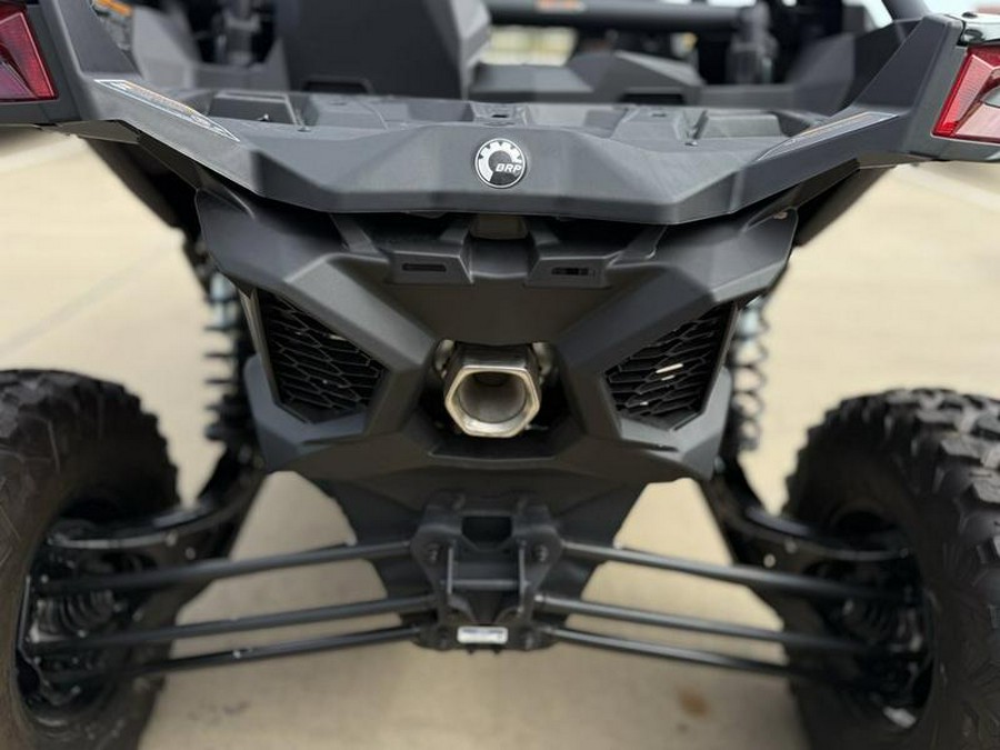 2026 Can-Am® Maverick X3 Max X RS Turbo RR Triple Black_7.6 in.