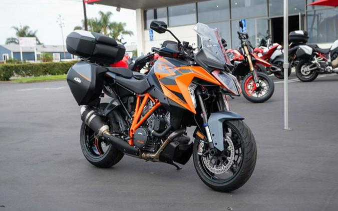2023 KTM Super Duke GT