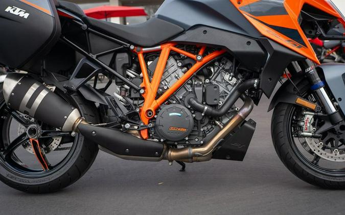 2023 KTM Super Duke GT