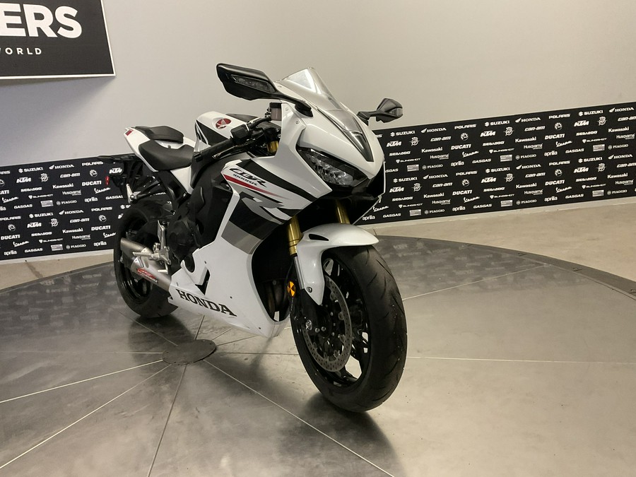 2026 HONDA CBR1000RR - 15598U