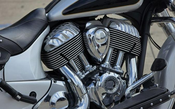 2018 Indian Chief Vintage ABS Willow Green Over Ivory Cream