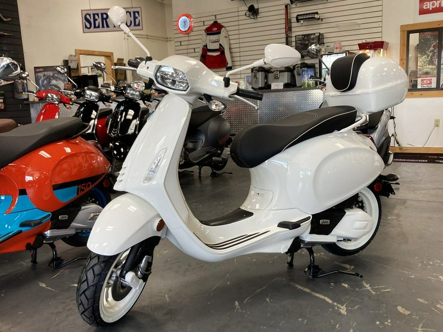 2023 Vespa Sprint 150 S White Out Edition