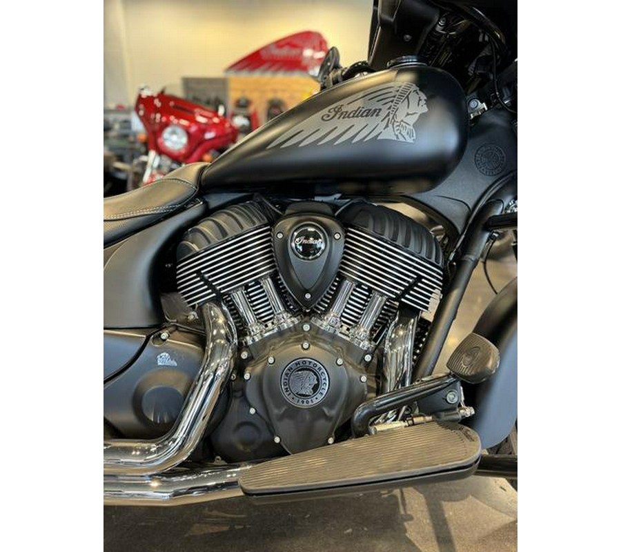 2018 Indian Motorcycle® Chieftain® Dark Horse® ABS Thunder Black Smoke