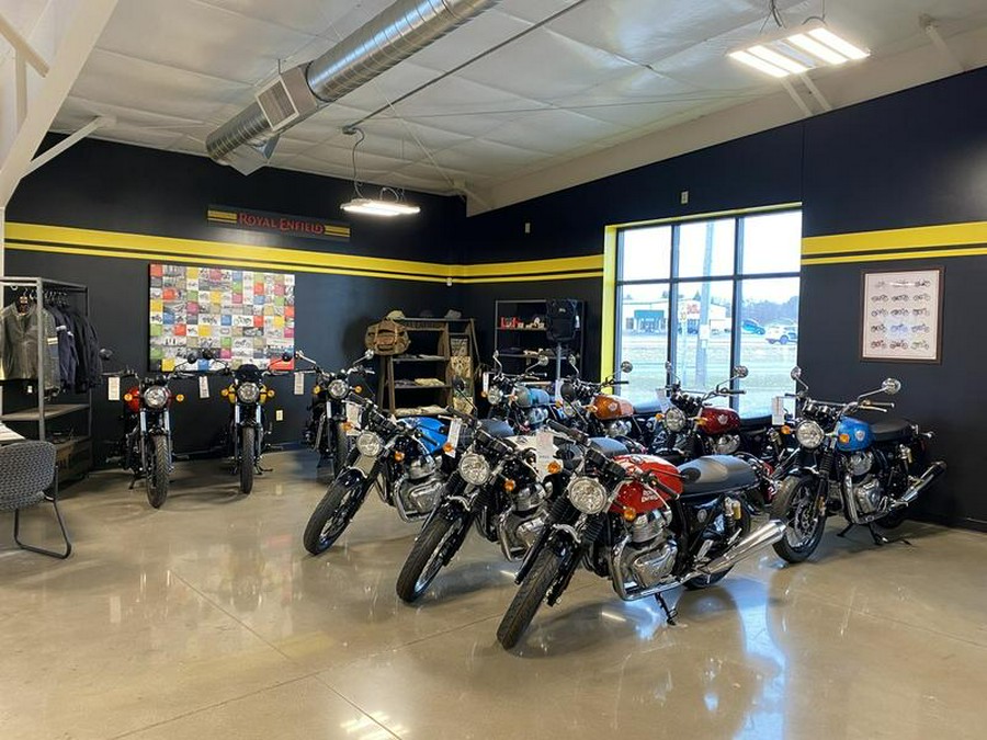 2025 Indian Motorcycle® Roadmaster® PowerPlus Dark Horse® Black Smoke