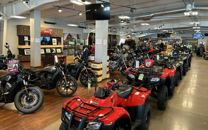 2025 Indian Motorcycle® Roadmaster® PowerPlus Dark Horse® Black Smoke