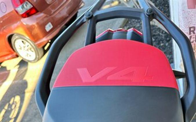 2023 Ducati Multistrada V4 Pikes Peak