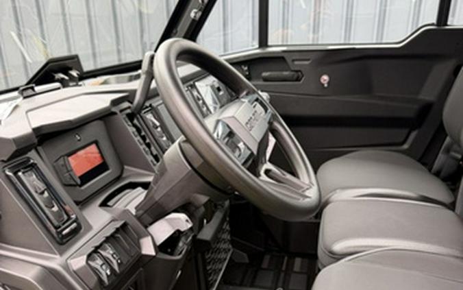2026 Can-Am Defender MAX XT CAB HD11