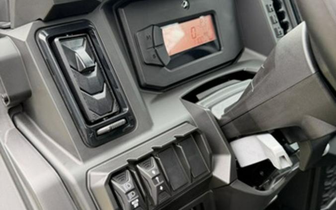 2026 Can-Am Defender MAX XT CAB HD11