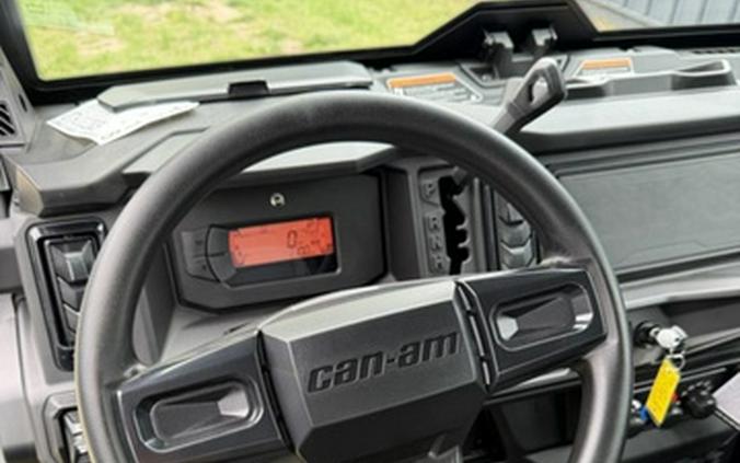 2026 Can-Am Defender MAX XT CAB HD11