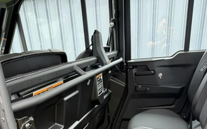 2026 Can-Am Defender MAX XT CAB HD11