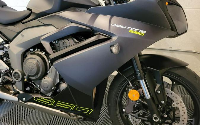 new 2025 Triumph Daytona 660