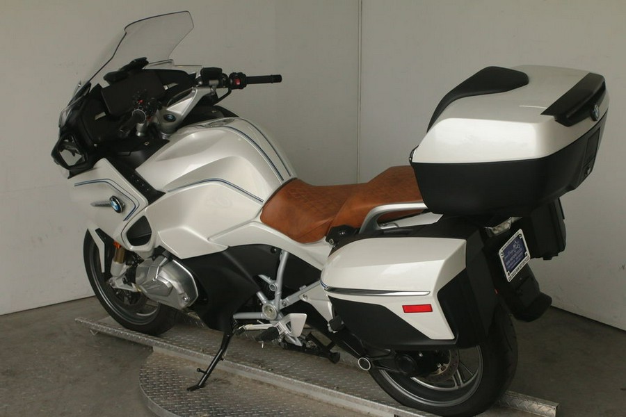 2021 BMW R 1250 RT 719 Mineral White Metallic