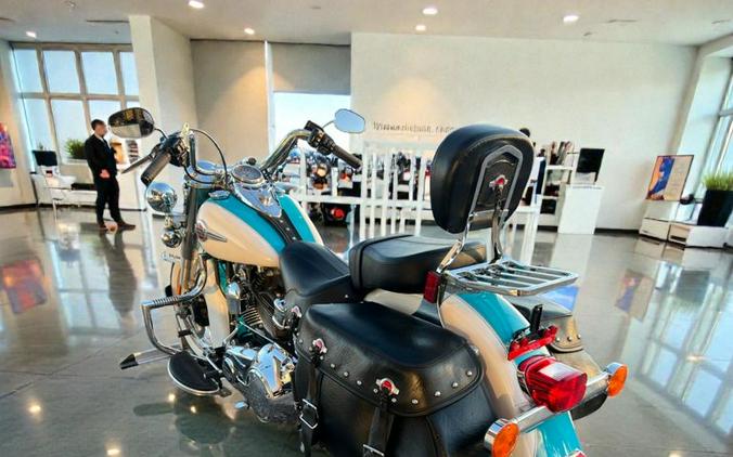 2016 Harley-Davidson FLSTC Heritage Softail Classic