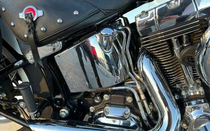 2016 Harley-Davidson FLSTC Heritage Softail Classic