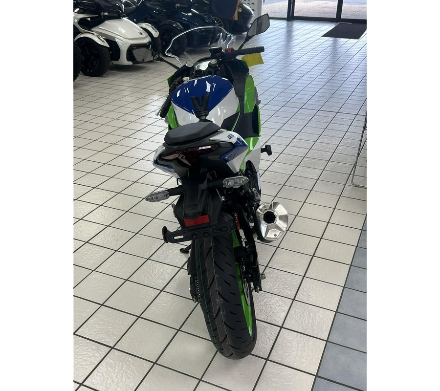 2024 Kawasaki Ninja® 500 SE 40th Anniversary Edition ABS