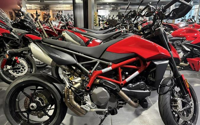 2025 Ducati Hypermotard 950 Ducati Red
