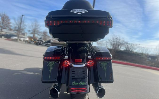 2019 Harley-Davidson® Street Glide® FLHX Vivid Black 684602