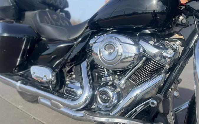 2019 Harley-Davidson® Street Glide® FLHX Vivid Black 684602