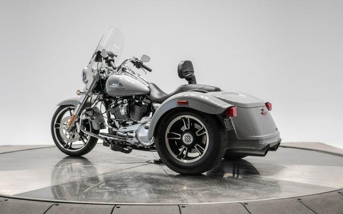 2017 Harley-Davidson FLRT Freewheeler in Billiard Gray