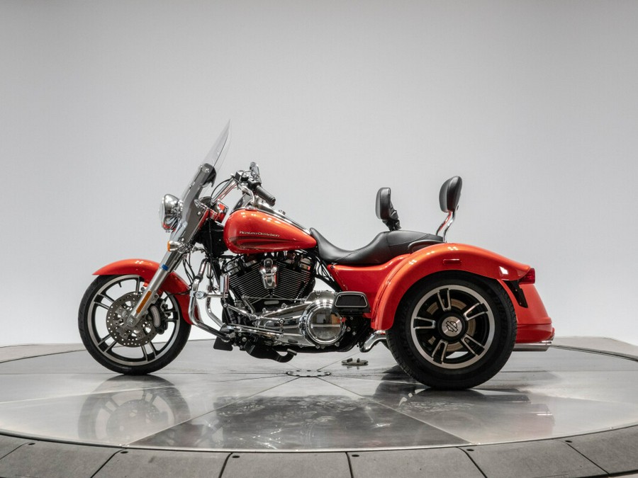 2017 Harley-Davidson FLRT Freewheeler in Laguna Orange.