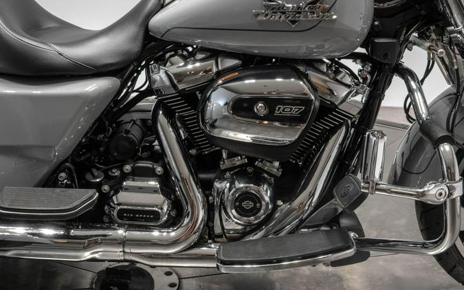 2017 Harley-Davidson FLRT Freewheeler in Billiard Gray