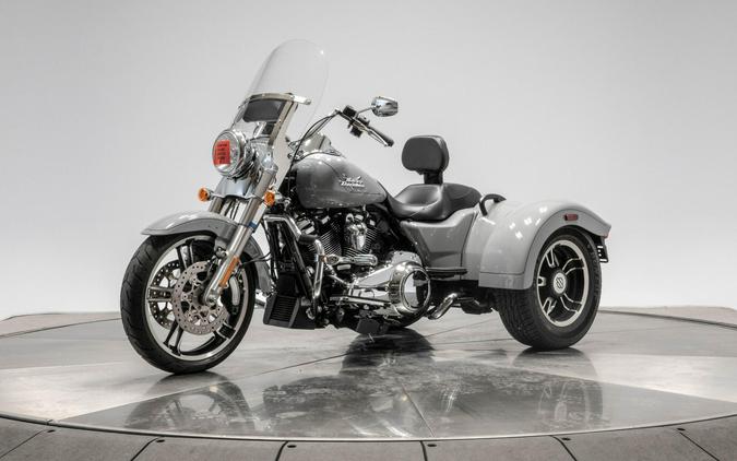 2017 Harley-Davidson FLRT Freewheeler in Billiard Gray