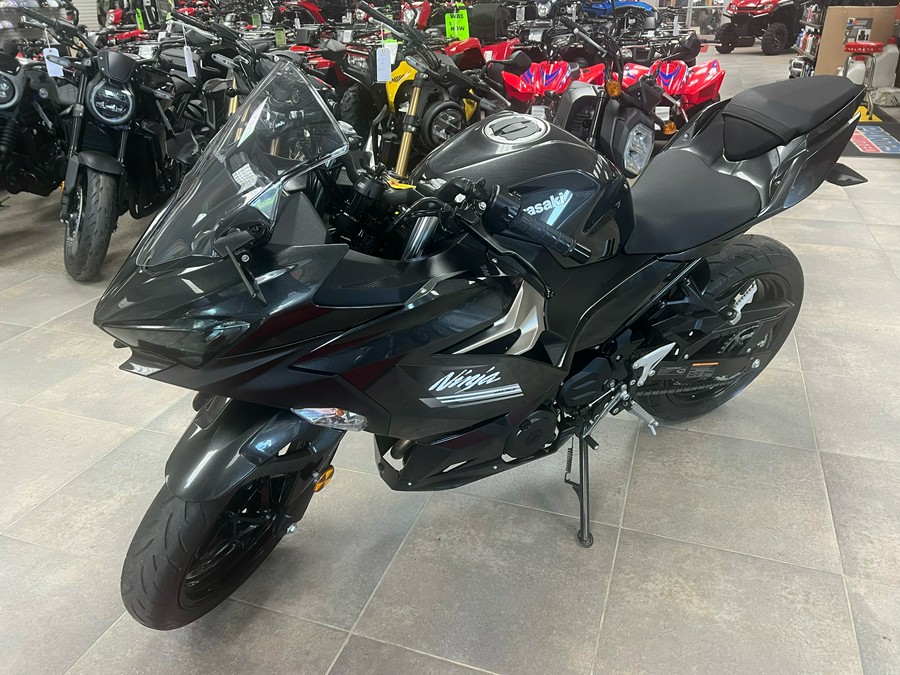 2022 Kawasaki Ninja 400 ABS