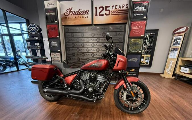 2025 Indian Motorcycle® Sport Chief RT Sunset Red Smoke