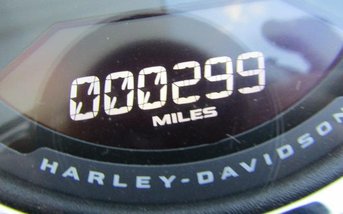 2024 Harley-Davidson® FLHCS - Heritage Classic