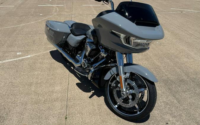 2026 Harley-Davidson® Road Glide® Dark Billiard Gray Chrome Trim