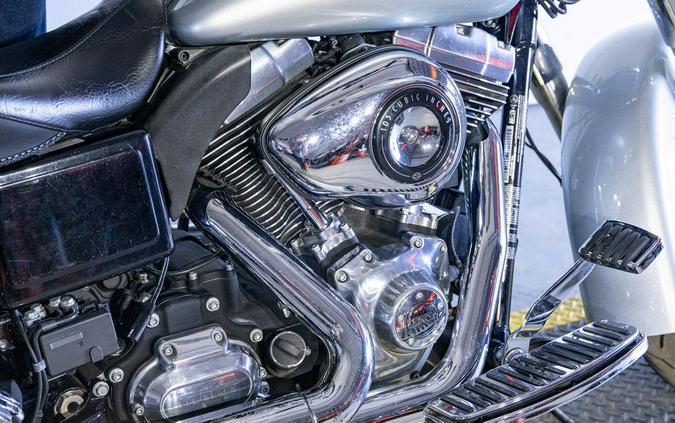 2012 Harley-Davidson® FLD - Dyna® Switchback™