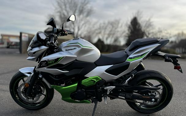 2024 Kawasaki Z7 Hybrid ABS